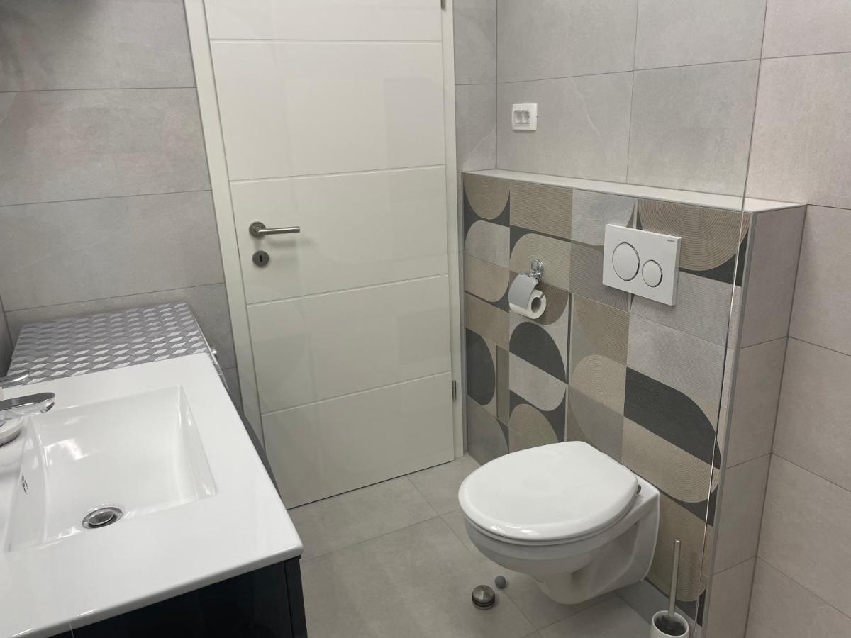 Spacious New App For 5 Persons, Close Beach&City Poreč Exteriör bild