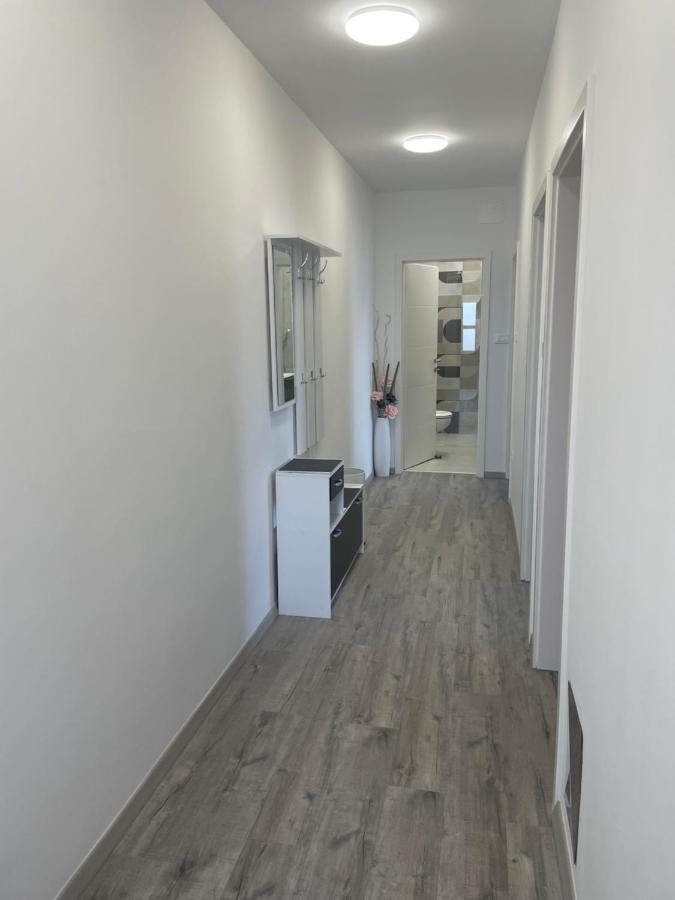 Spacious New App For 5 Persons, Close Beach&City Poreč Exteriör bild