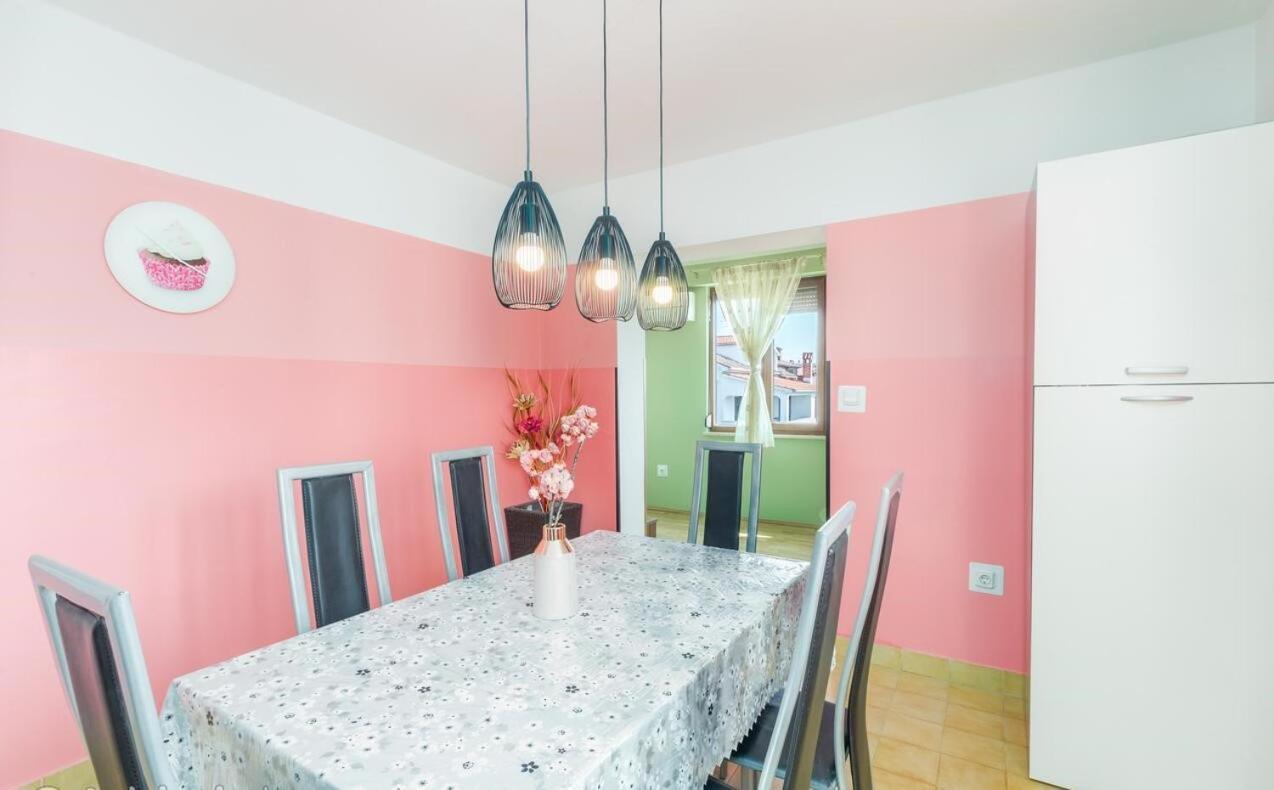 Spacious New App For 5 Persons, Close Beach&City Poreč Exteriör bild