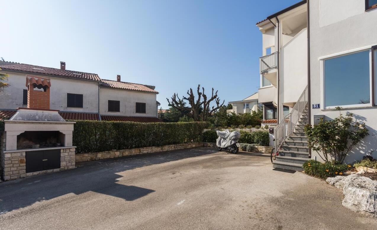 Spacious New App For 5 Persons, Close Beach&City Poreč Exteriör bild