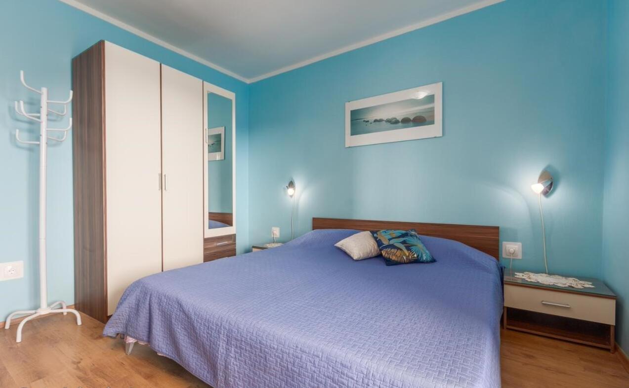 Spacious New App For 5 Persons, Close Beach&City Poreč Exteriör bild